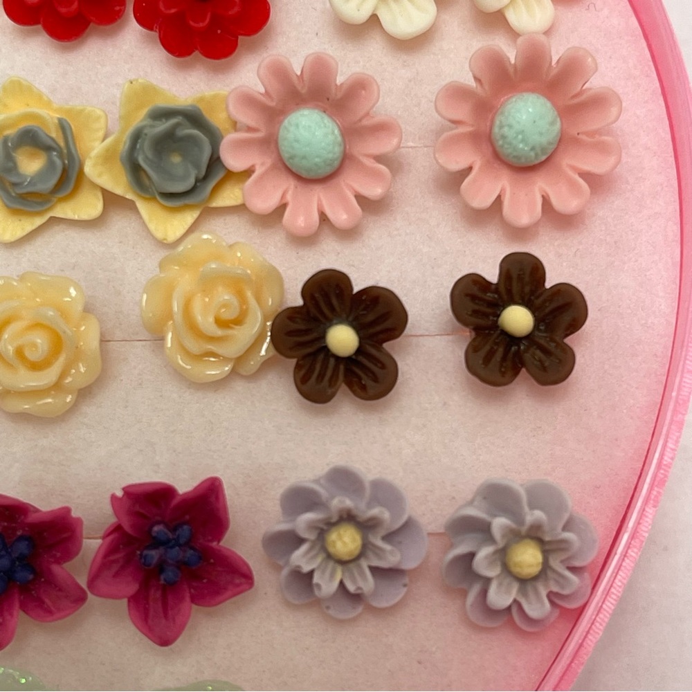 Kids Valentines Flowers Earrings Set Plastic Stud, Gift Boxed (36 Pairs) - Picture 5 of 6